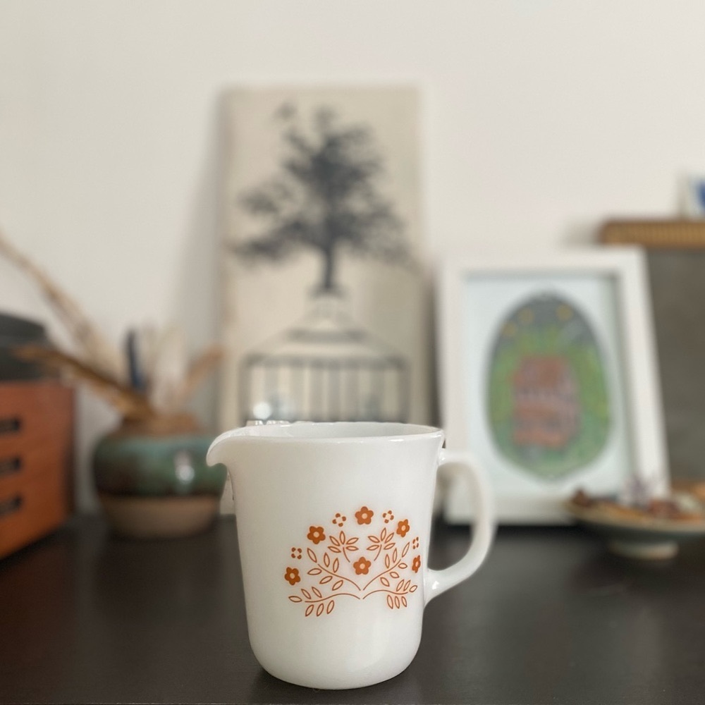 CORNING Vintage Creamer
